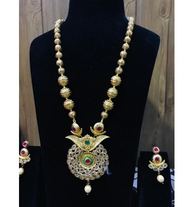 Kundan and Pearl Golden single layer Necklace for Women/Girls 